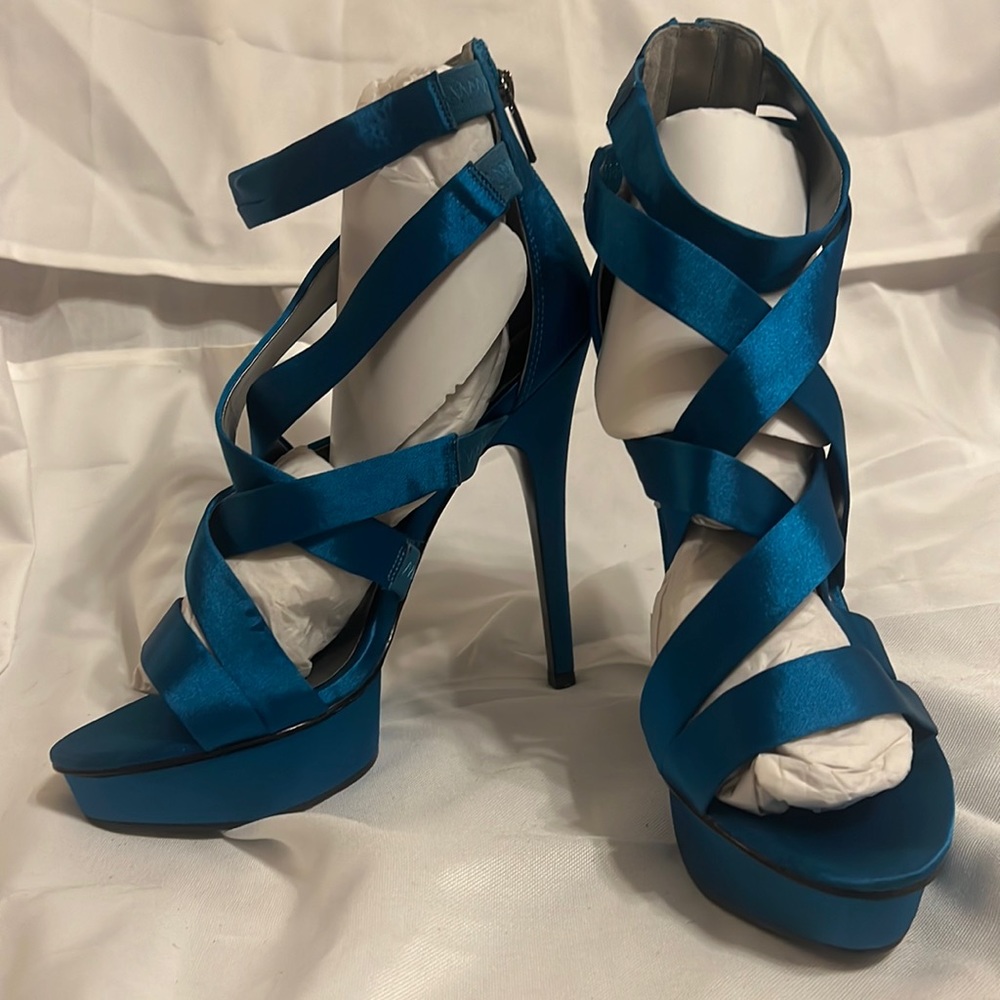 Tony Bowls Aqua blue heels